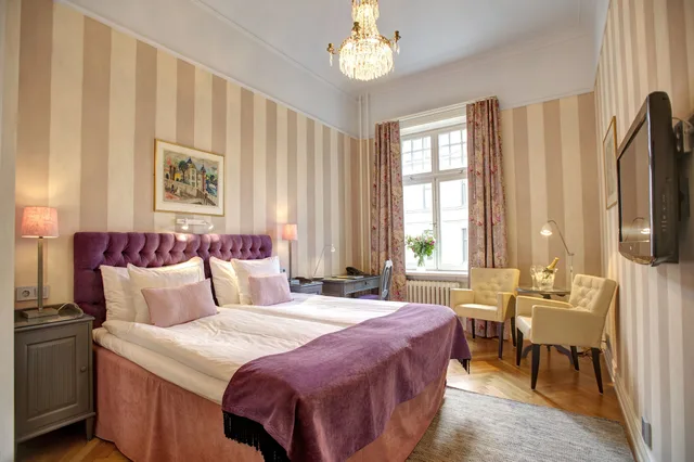 غرفة ديلوكس بسرير كوين، Hotel Kung Carl, Worldhotels Crafted 1/8
