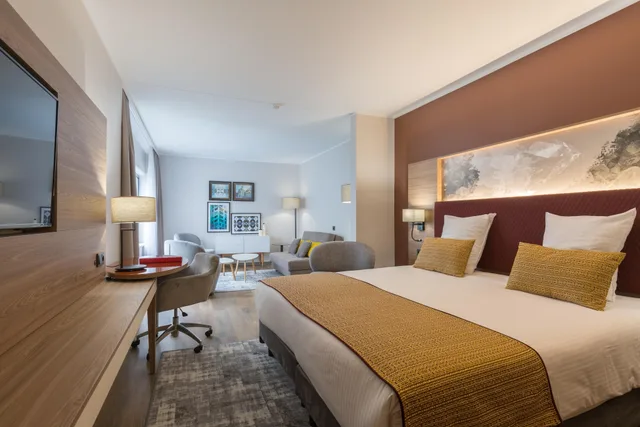 جناح جونيور، Leonardo Hotel Antwerp 1/2