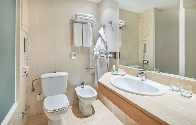 New Style, Superior, Twin Beds, with Extra Bed، Nh Castellon Mindoro 4/7
