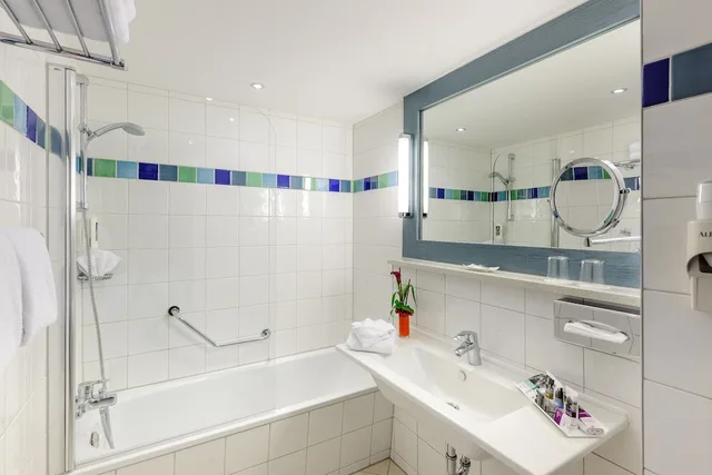 غرفة قياسية بسريرين منفصلين، Mercure Hotel Muenchen Sued Messe 4/4