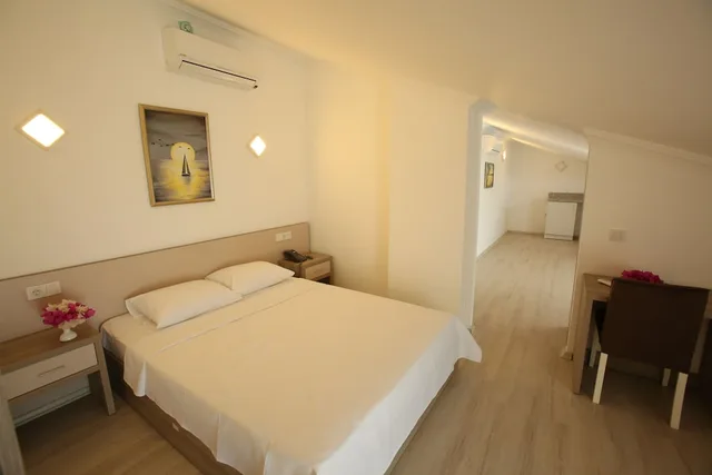 2 Bedrooms, Panoramic, Apartment, 1 Queen and 1 Single Bed, Sea View, Sofa, Attic، Aria Doria Otel 3/9
