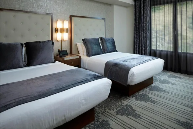 غرفة بسرير كينج لذوي الإعاقة، Legacy Resort Hotel And Spa 1/1