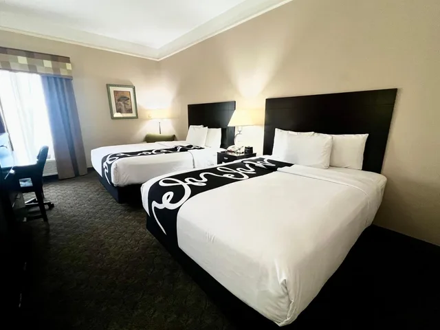 غرفة ديلوكس بسريرين كوين، La Quinta Inn & Suites by Wyndham Pharr RGV Medical Center 2/4
