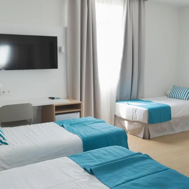 غرفة اقتصادية رباعية، BLUESEA Costa Serena 2/7