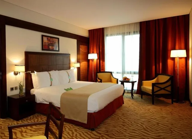 Standard, King Bed, with View, Holiday Inn Olaya 7/10