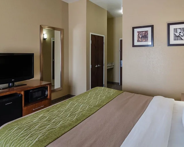 غرفة قياسية بسرير كينج، Comfort Inn Midland South I-20, TX 1/5