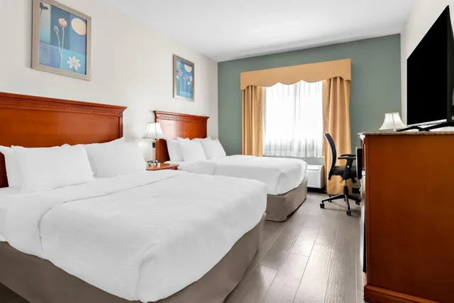 جناح سوبيريور بسريرين كوين مع أريكة، Quality Inn & Suites McAlester on Hwy 69 2/4