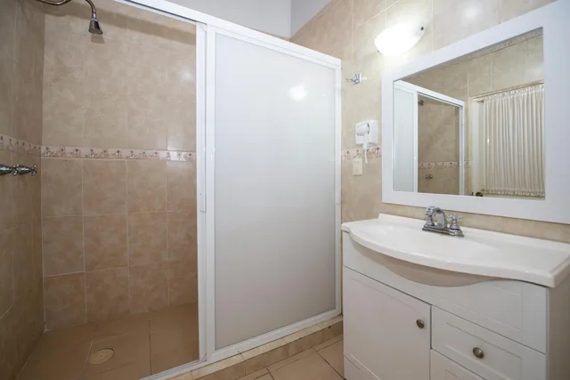غرفة قياسية ثلاثية، Hotel Senorial 5/6