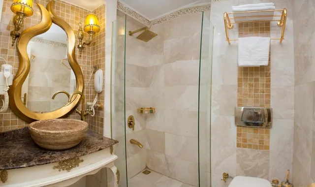 غرفة كلاسيكية ثلاثية، Hotel Buyuk Hamit 6/10