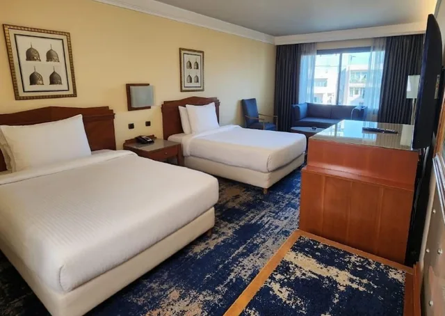 غرفة قياسية بسرير كوين، Radisson Blu Martinez Beirut 2/10