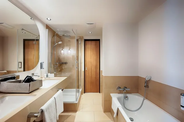 Suite, Double Bed, WELCOME Hotel Darmstadt 7/8