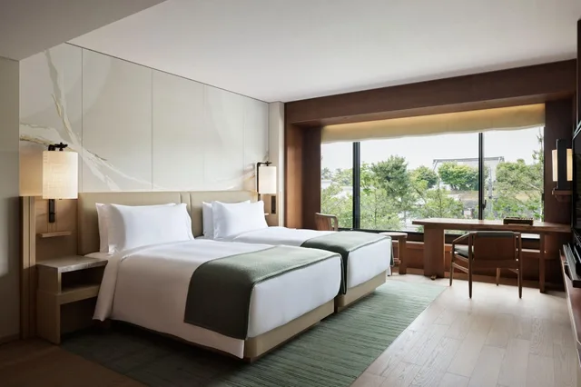 غرفة بسرير مزدوج بإطلالة، HOTEL THE MITSUI KYOTO, a Luxury Collection Hotel & Spa 7/10