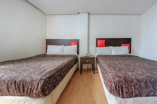 غرفة سوبيريور بسريرين مزدوجين، Capital O Hotel Colon Express Guadalajara 1/5