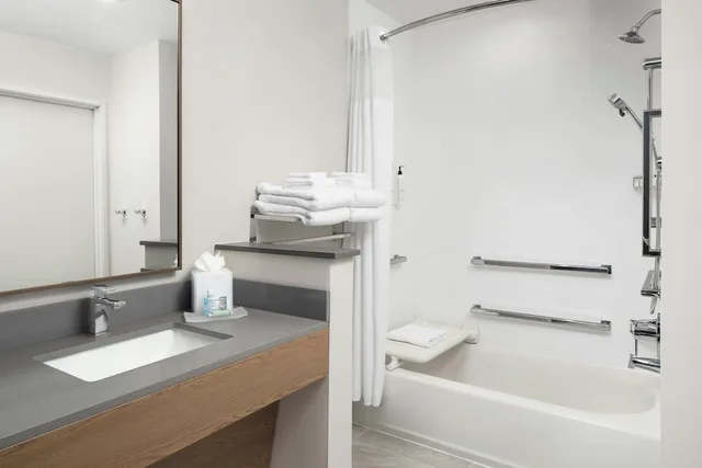 غرفة بسريرين كوين لذوي الإعاقة، Fairfield Inn & Suites Nashville Bellevue 2/5