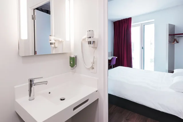 غرفة أساسية بسرير مزدوج لذوي الإعاقة، B&B Hotel Antwerpen Zuid 7/7