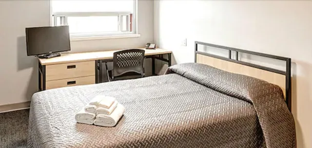 جناح بسريرين مزدوجين بغرفتي نوم بمطبخ صغير، Residence & Conference Centre - Toronto 1/3