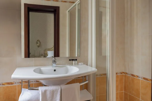 غرفة كلاسيكية بسرير مزدوج، Hotel Montecarlo 9/10