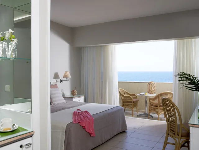 غرفة بسرير مزدوج أو سريرين منفصلين بإطلالة على البحر، Atlantica Princess 4/6