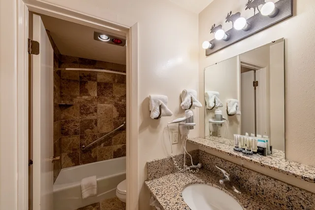 غرفة قياسية بسريرين كوين، 49 Er Inn And Suites 3/3