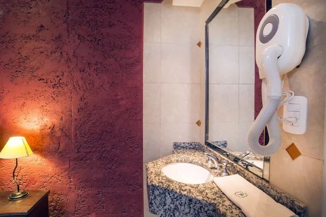 غرفة قياسية بثلاثة أسرّة، Hotel Parada 2/3