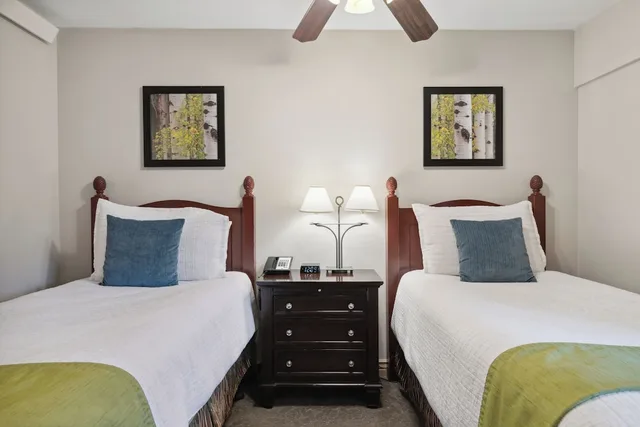 شقة سكنية قياسية بسريرين منفصلين وسرير كوين بغرفتي نوم مع أريكة، Falcon Point 5/7