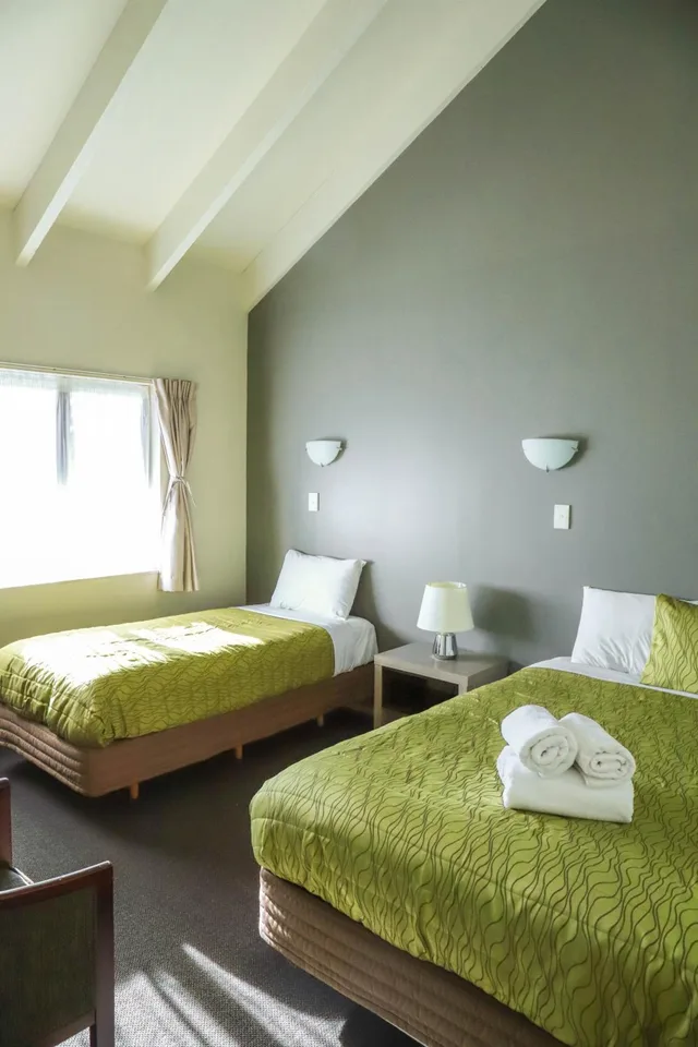جناح عائلي بغرفة نوم واحدة بجاكوزي، Airport Manor Inn 6/9