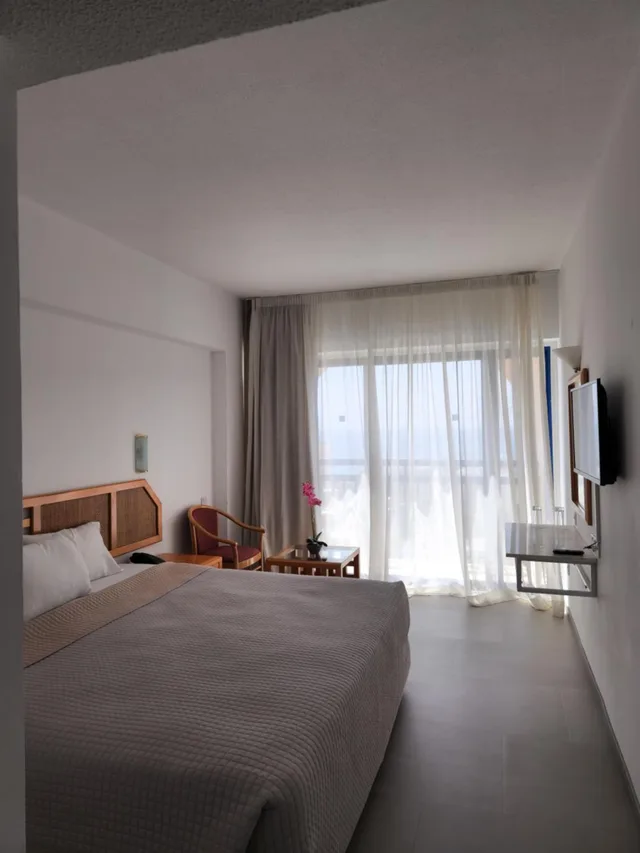 غرفة مفردة بإطلالة على البحر، Navarria Hotel 2/11