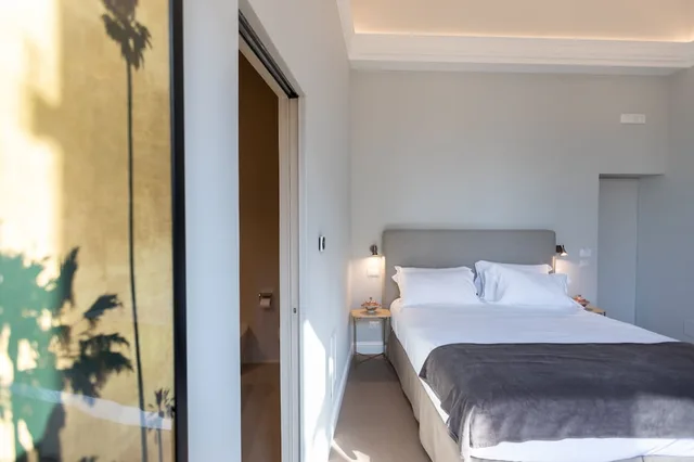 غرفة ديلوكس بسريرين منفصلين بإطلالة على المدينة، Domus 21 Luxury Suites 3/6