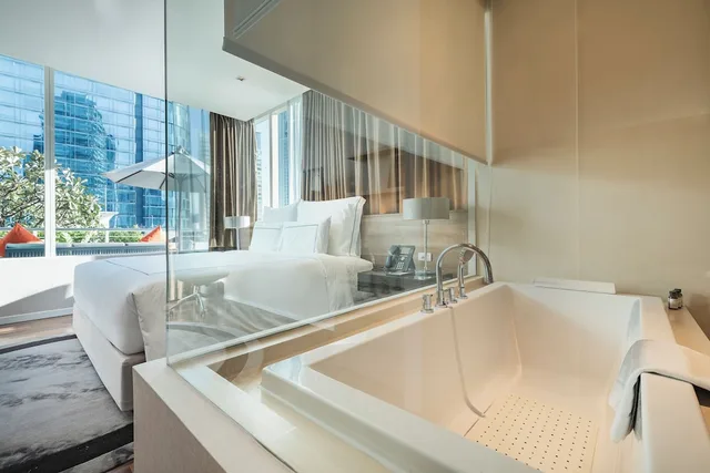 جناح بسرير كينج وسريرين كوين بشرفة بـ3 غرف نوم، MUU Bangkok Hotel 10/10