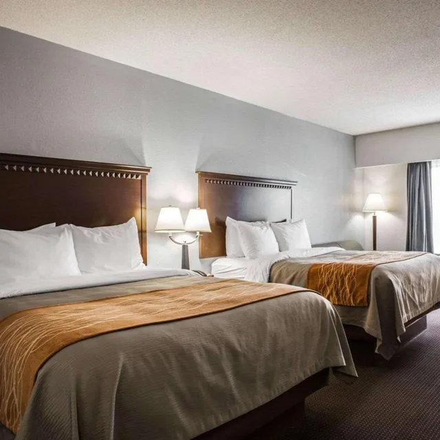 غرفة ديلوكس بسريرين كوين مع أريكة، Comfort Inn and Suites Lumberton Central I-95 4/7