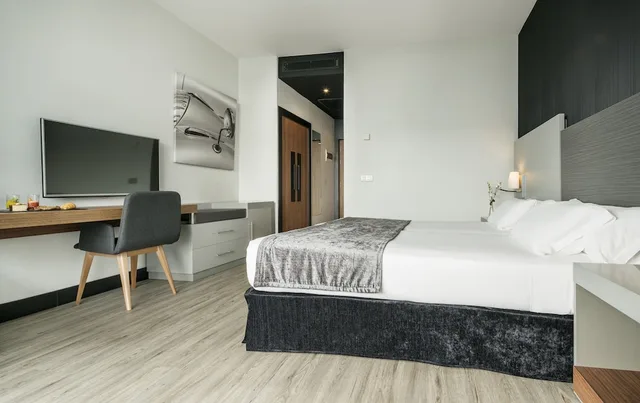 غرفة مفردة بسريرين منفصلين، Hotel Ilunion Atrium 2/7