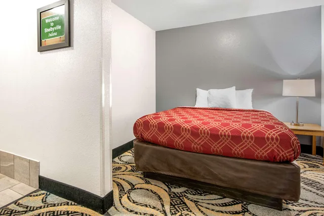 غرفة بسريرين كوين، Econo Lodge Shelbyville North 4/6