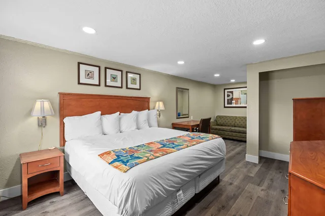 جناح بغرفتي نوم، Travelodge by Wyndham Kissimmee/Orlando 1/1