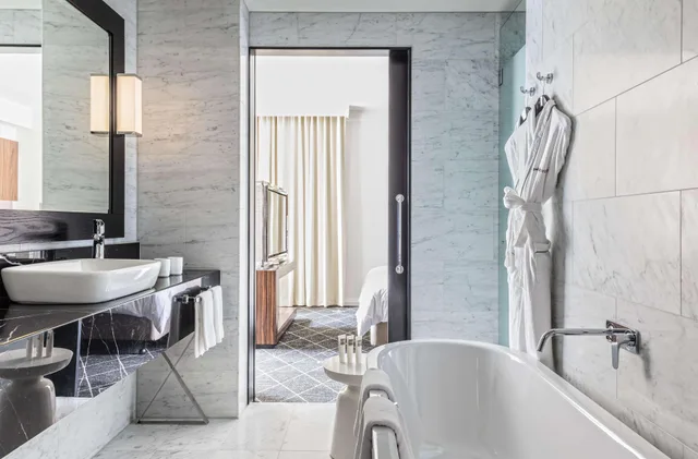 جناح، Swissotel Sydney 4/5