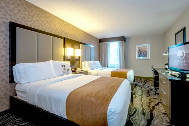 غرفة بسريرين مزدوجين لذوي الإعاقة، Doubletree By Hilton Hotel Montgomery Downtown 3/4