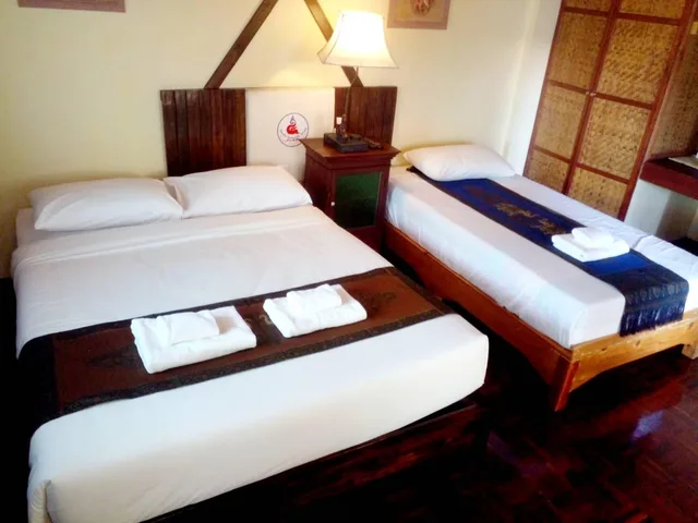 غرفة عائلية ثلاثية، Golden Triangle Palace 1/2