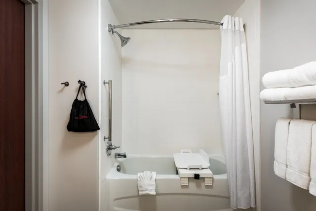 غرفة قياسية بسرير كينج لذوي الإعاقة، Holiday Inn Express Hotel And Suites Bartow 3/3