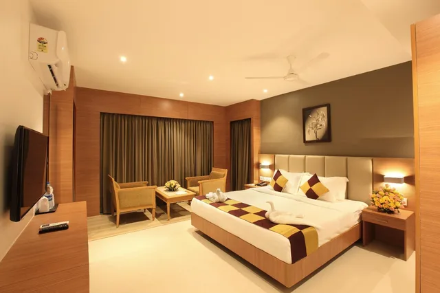 جناح بسرير مزدوج وسريرين منفصلين، Oyo Premium Alleppey Iron Bridge 1/1