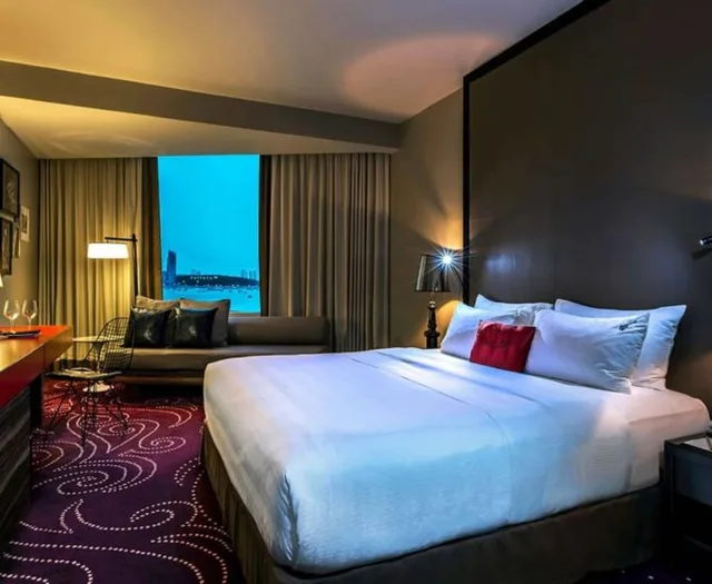 Deluxe, King Bed, Sea View, Hard Rock Hotel Pattaya 2/10