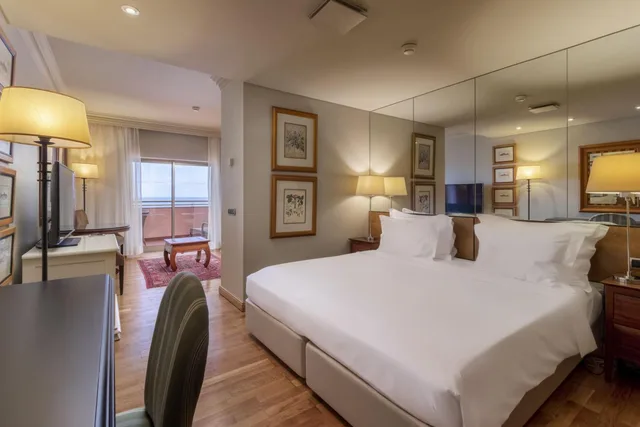 جناح جونيور بسرير مزدوج بإطلالة على البحر، Royal Savoy by Savoy Signature 2/3
