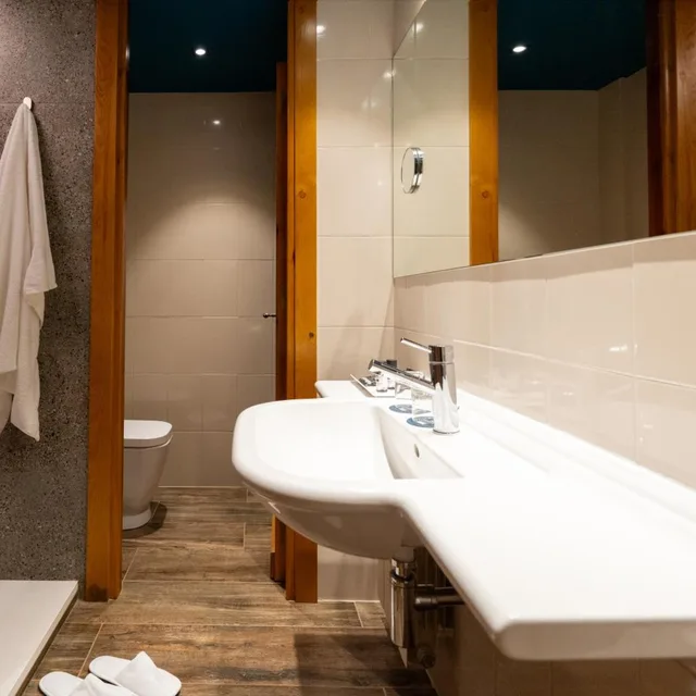 غرفة بريميوم رباعية بسرير فردي، Ushuaia Mountain Hotel 6/8
