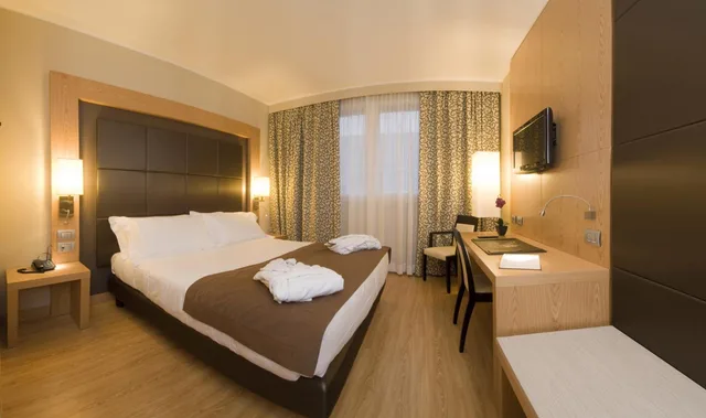 غرفة بسرير مزدوج، Virginia Palace Hotel 6/10
