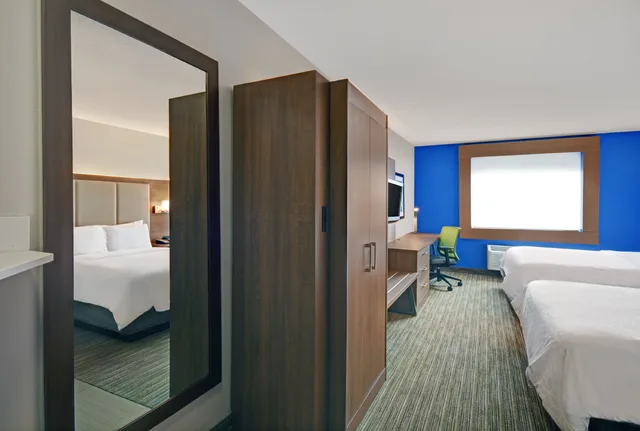 غرفة بسريرين كوين، Holiday Inn Express Marshall 3/4