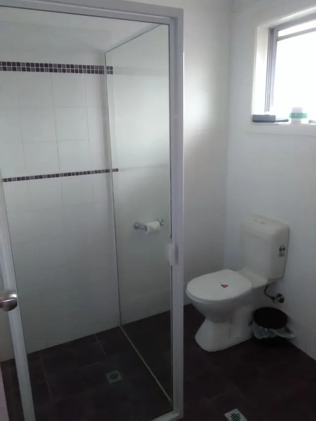 غرفة أساسية بسرير مزدوج وسرير فردي، CIVIC MOTEL GRAFTON 3/3