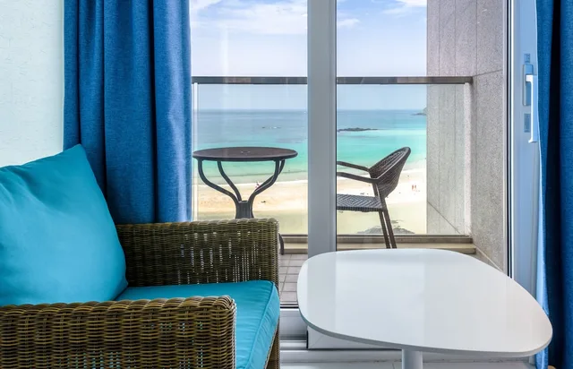 غرفة بسرير كوين بإطلالة على البحر، Aimi Jeju Beach Hotel 5/7