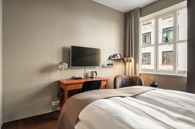 غرفة قياسية بسرير مزدوج، Home Hotel Bryggen 7/10