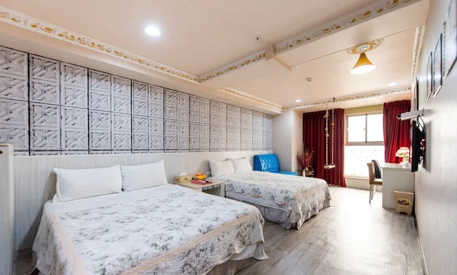 غرفة بسرير مزدوج بإطلالة على المدينة بحوض استحمام، Gwawa Hotel 1/10