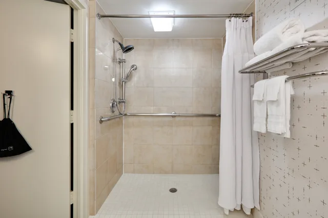 غرفة كلوب بسريرين، Crowne Plaza Hotel Dallas Downtown 3/3