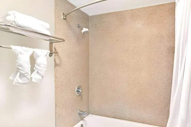 جناح ديلوكس، Cabana Inn & Suites 1/1