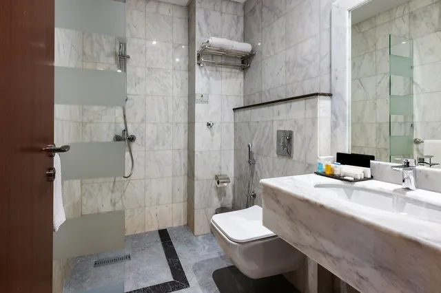 Standard, Twin Beds, The Seasons Hotel 3/5